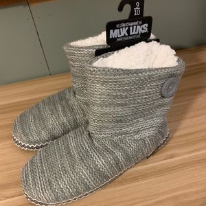 BRAND NEW Muk Luks slippers